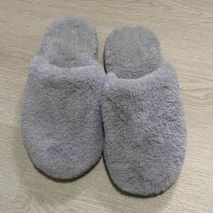 Cozy Slippers Large NWOT
